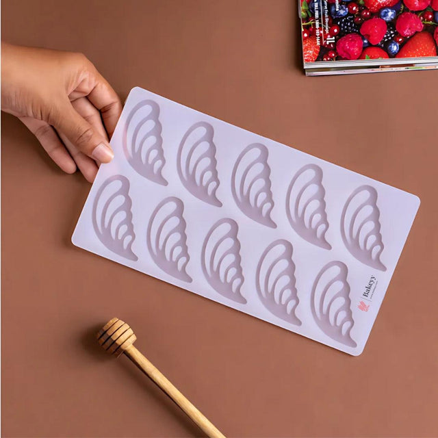 10 Cavity Feather Design Chocolate Silicon Garnishing Sheet| 1 Piece - Bakeyy.com - India - 10 Cavity Feather Design Chocolate Silicon Garnishing Sheet| 1 Piece - Default Title