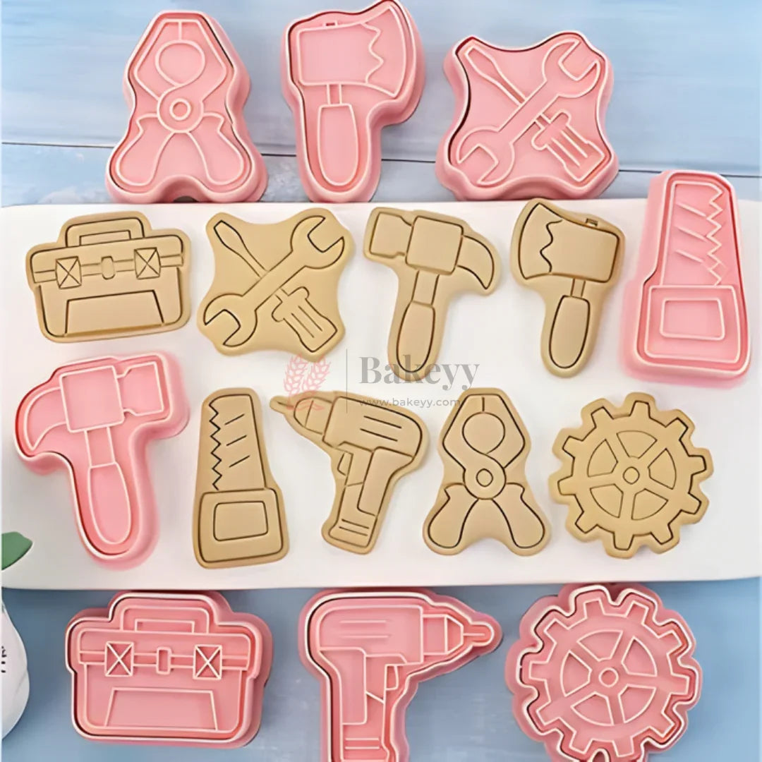 Bringafunconstruction_toolsthemetoyourbakingwiththiscreativecookiecutterandembosserset.Designedwithdetailedshapeslikedrill_toolbox_hammer_wrench_gear_saw_plier_andax_3 - Bakeyy.com
