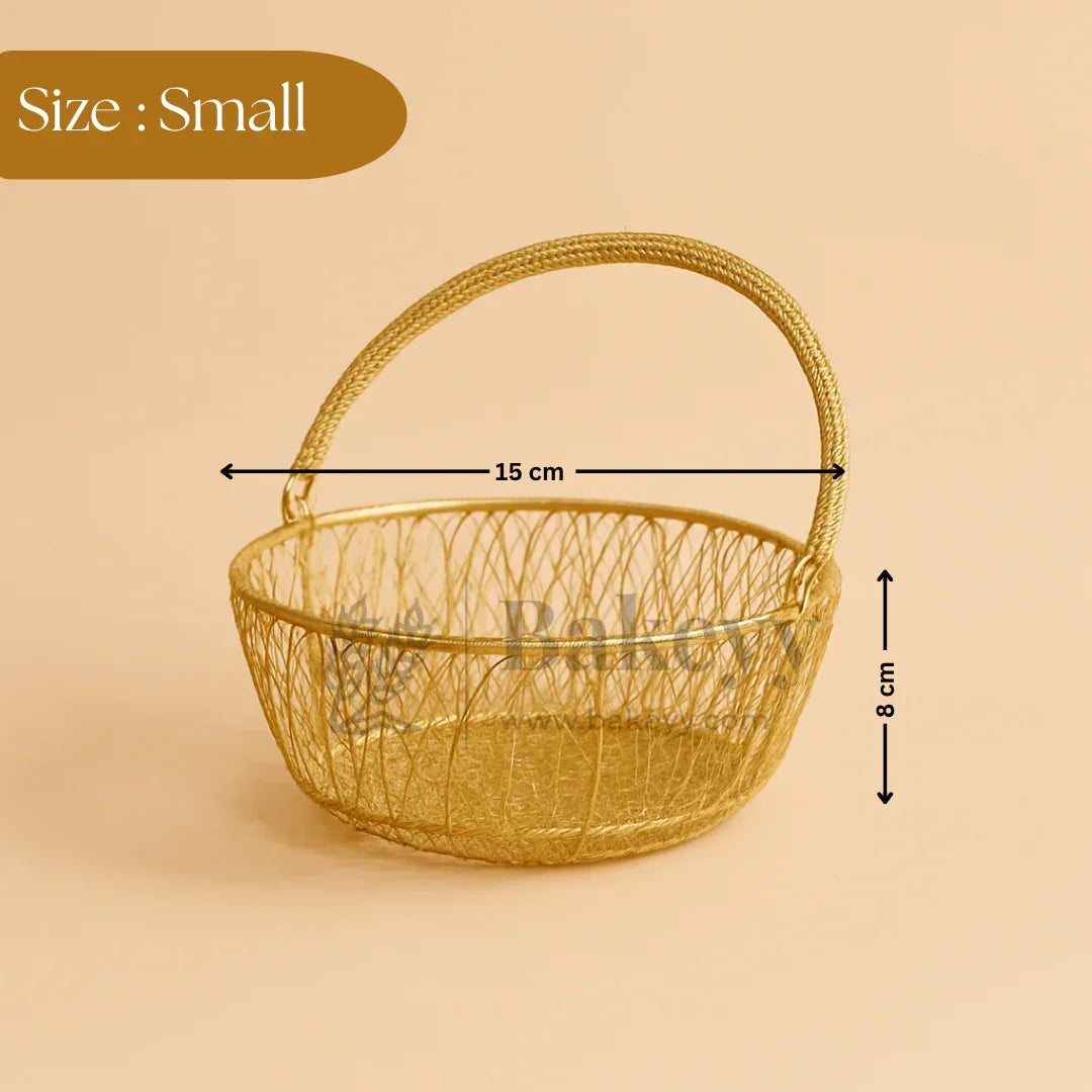 Small gold wire basket with handle, 15 cm wide, 8 cm tall, ideal for gift packaging from Bakeyy