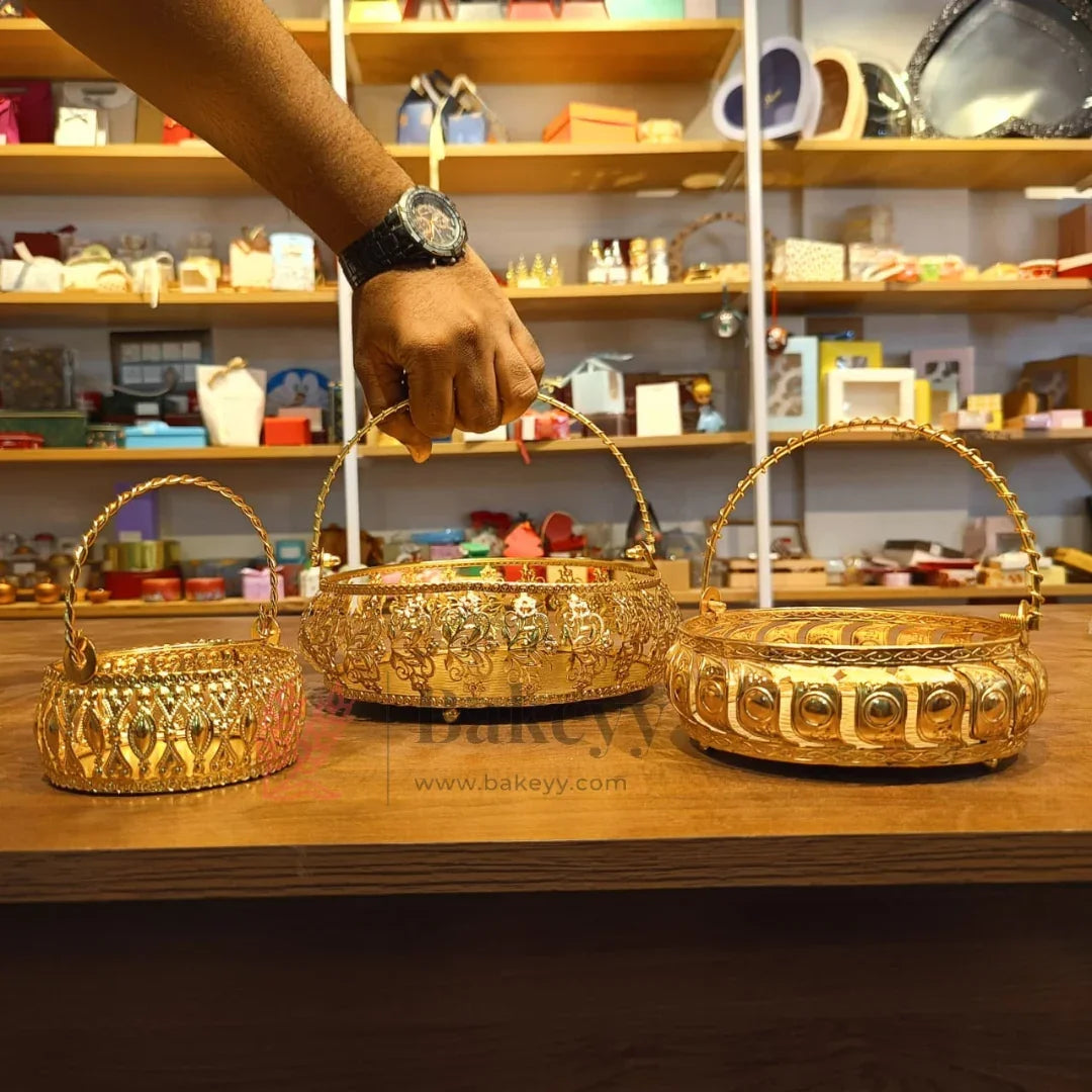 Elegant_Gold_Plated_Decorative_Basket_with_Handle_Premium_Serving_Gifting_Accessory_Gift_Baskets_For_Dry_Fruits_Gift_Hampers_Return_Gift_for_wedding_Anniversary_Birthday_house_warming_Pack_of_1 - Bakeyy.com