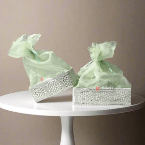 Mint_Green_Crystal_Mesh_Hamper_-_Elegant_Square_Gifting_Tray_first_image-bakeyy.com_6977301f-62bf-4934-acb6-02b8e37a8b28 - Bakeyy.com