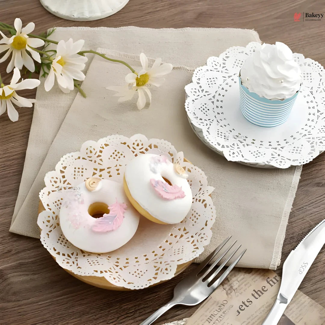 Paper_Doilies_Round_Decorative_Dolly_Paper_Placemats_for_Desert - Bakeyy.com