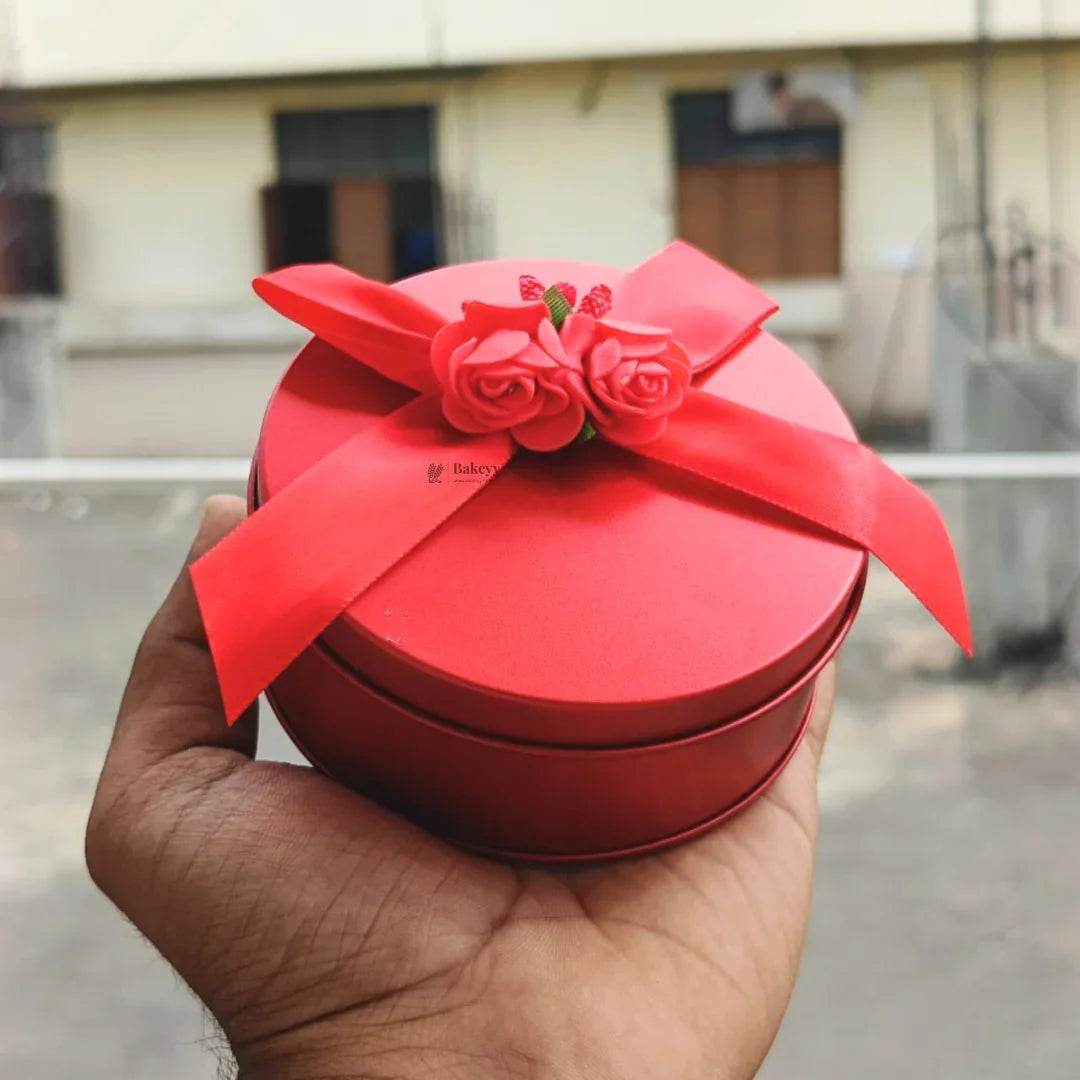 Round Decorative Metal Tin Box with Ribbon and flower | Round Tin Box with flower | Random Colors | Chocolates & Keepsakes | Pack of 6 - Bakeyy.com - India - Round Decorative Metal Tin Box with Ribbon and flower | Round Tin Box with flower | Random Colors | Chocolates & Keepsakes | Pack of 6 - Default Title 390.00
