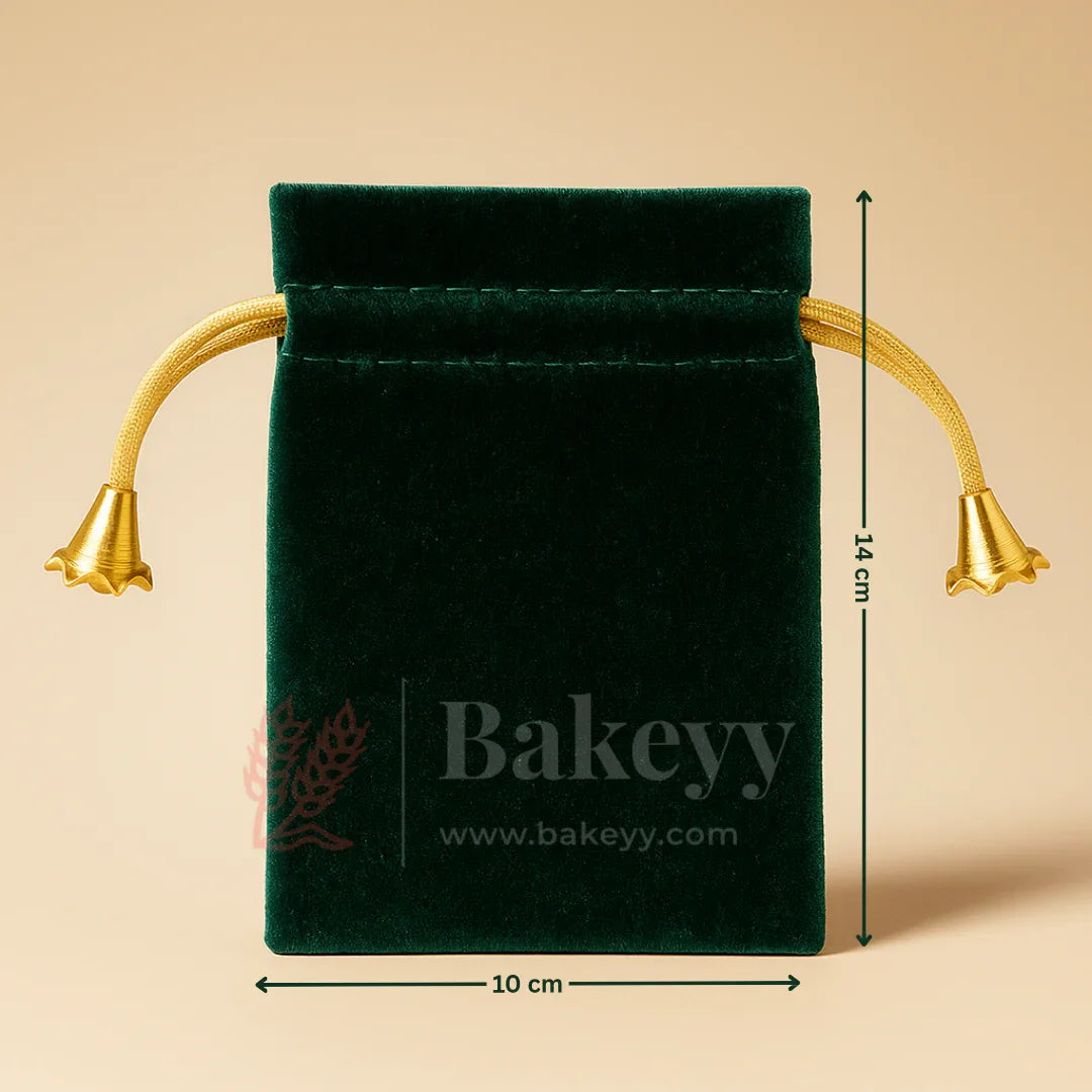 Dark green velvet potli gift bag with gold drawstrings, 10x14 cm, from Bakeyy.com