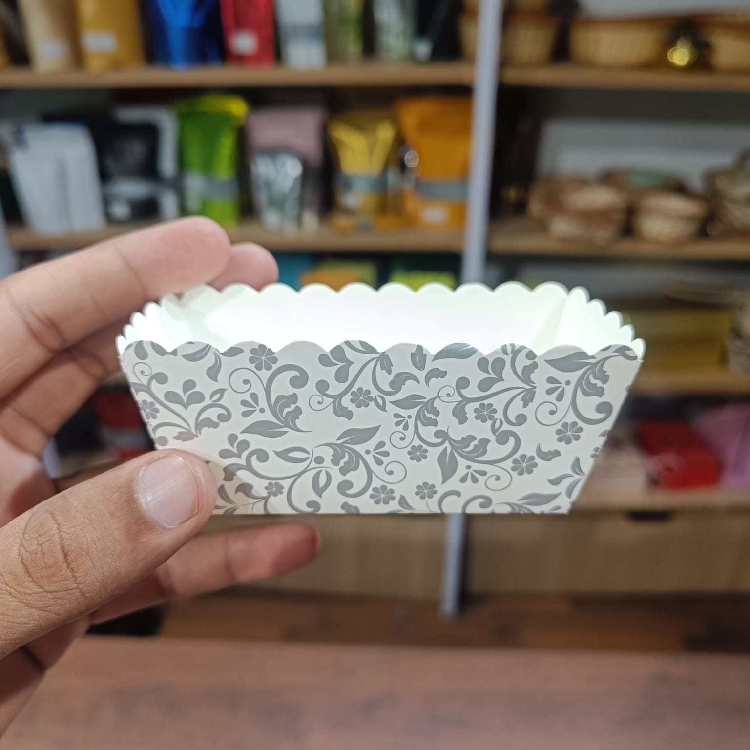 Decorative Floral Paper Tray with Scalloped Edge | Bakery Treats & Gift Packaging | Pack of 50