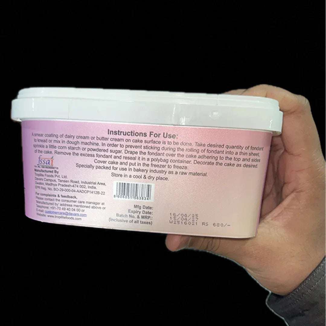 Tropolite Red Fondant – 1kg | Ready-to-Roll Sugar Paste for Cake Decorating - Bakeyy.com - India - Tropolite Red Fondant – 1kg | Ready-to-Roll Sugar Paste for Cake Decorating - Default Title