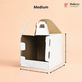 Medium-sized cardboard box with dimensions on a beige background, featuring the Bakey brand.