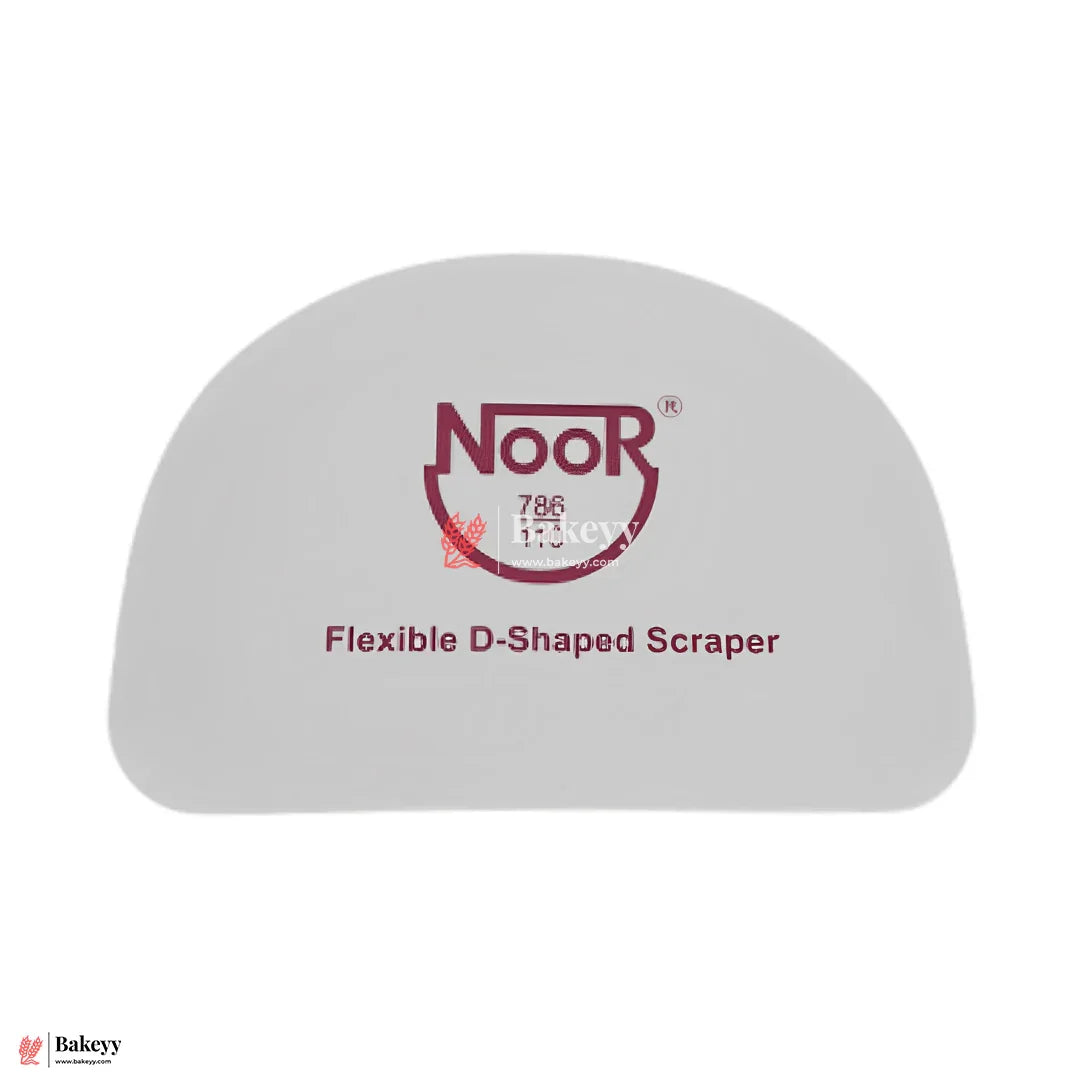 Flexible D-Shaped Cake Scraper – 17x12cm Icing Smoother for Buttercream & Ganache