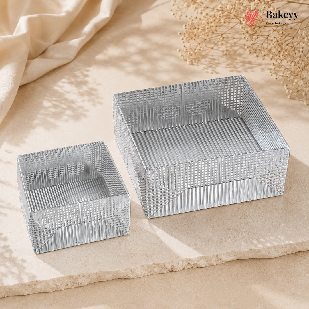 Two metallic wire baskets on a beige fabric background with 'Bakey' branding.