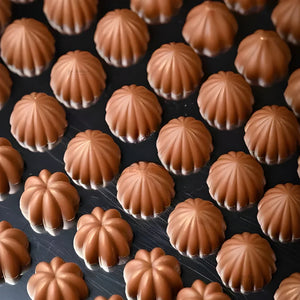 15CavityMixedFlutedDome_PumpkinDesignSiliconeChocolateMould_1 - Bakeyy.com