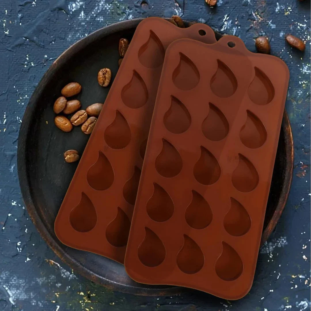15CavityTeardropShapeSiliconeChocolateMould_2 - Bakeyy.com
