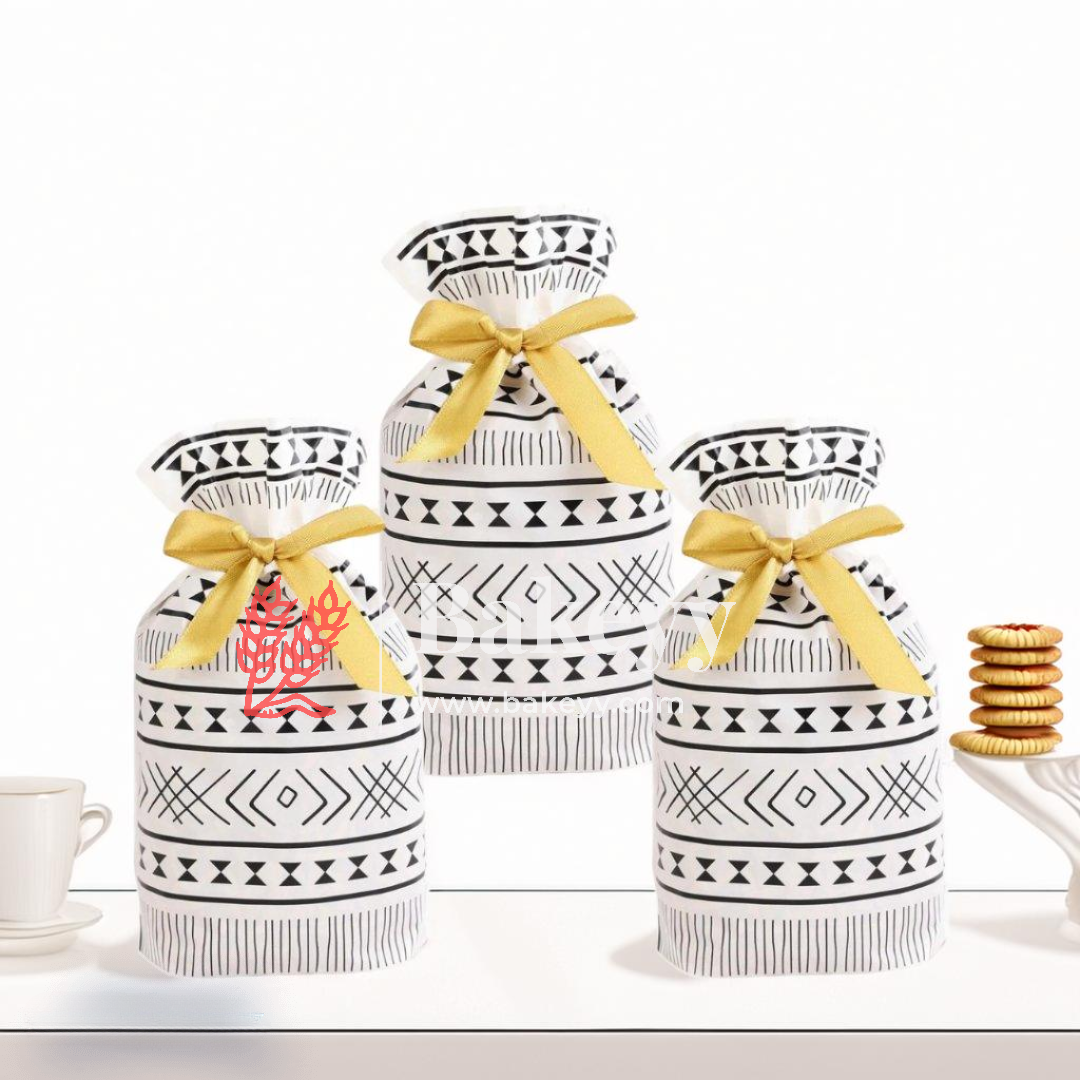 17.5x12 Cm | Boho Print Plastic Stand Up Treat Favor Bags Gift Wrapper Bags for Candy Cookie Chocolate | Pack of 50