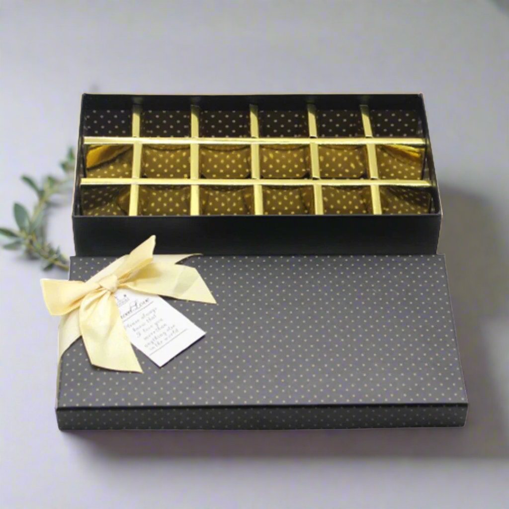 18 Cavity Hard Chocolate Box | Black Polka Dot Colour - Bakeyy.com - India - 18 Cavity Hard Chocolate Box | Black Polka Dot Colour - Default Title