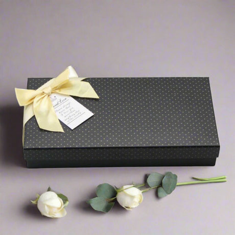 18 Cavity Hard Chocolate Box | Black Polka Dot Colour - Bakeyy.com - India - 18 Cavity Hard Chocolate Box | Black Polka Dot Colour - Default Title