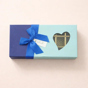 18CavityPremiumRigidChocolateBoxwithHeartWindow_Ribbon_1 - Bakeyy.com