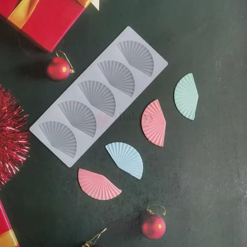 5 Cavity Fan Shape Silicone Chocolate Mould Non Stick Flexible Garnishing Mould for Chocolate | Pack of 1