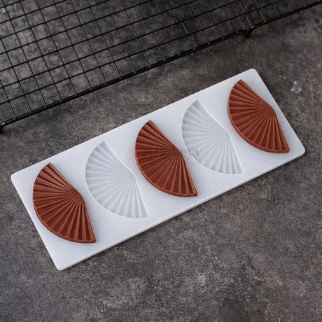 5 Cavity Fan Shape Silicone Chocolate Mould Non Stick Flexible Garnishing Mould for Chocolate | Pack of 1