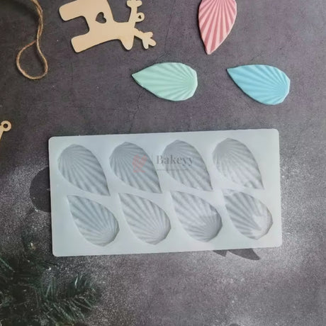 8 Cavity Leaf Pattern Silicone Chocolate Mould Non-Stick Flexible Mould | Pack of 1