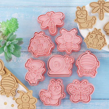 8 Piece Insects and Bugs Cookie Cutters, Children's 3D Fondant Biscuit Cutters| Pack of 1