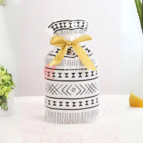 Black and White Treat Favor Bags Gift Wrapper Bags for Candy Cookie Chocolate | Pack of 50 | - Bakeyy.com - India - Black and White Treat Favor Bags Gift Wrapper Bags for Candy Cookie Chocolate | Pack of 50 | - Medium
