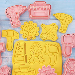 Bringafunconstruction_toolsthemetoyourbakingwiththiscreativecookiecutterandembosserset.Designedwithdetailedshapeslikedrill_toolbox_hammer_wrench_gear_saw_plier_andax_2 - Bakeyy.com