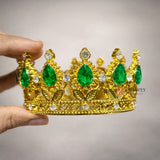 Elegant royal crown design with crystal stones
Premium gold finish with detailed carving
Lightweight and easy to place on cakes
Reusable decorative topper
Perfect for birthday cakes, themed cakes, baby shoots, and table décor
Available in multiple stone color variants