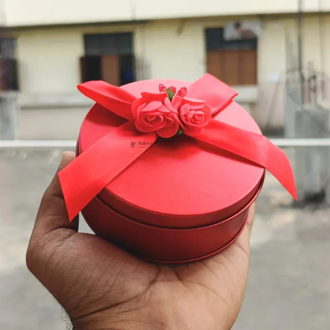 Round_Decorative_Metal_Tin_Box_with_Ribbon_11 - Bakeyy.com