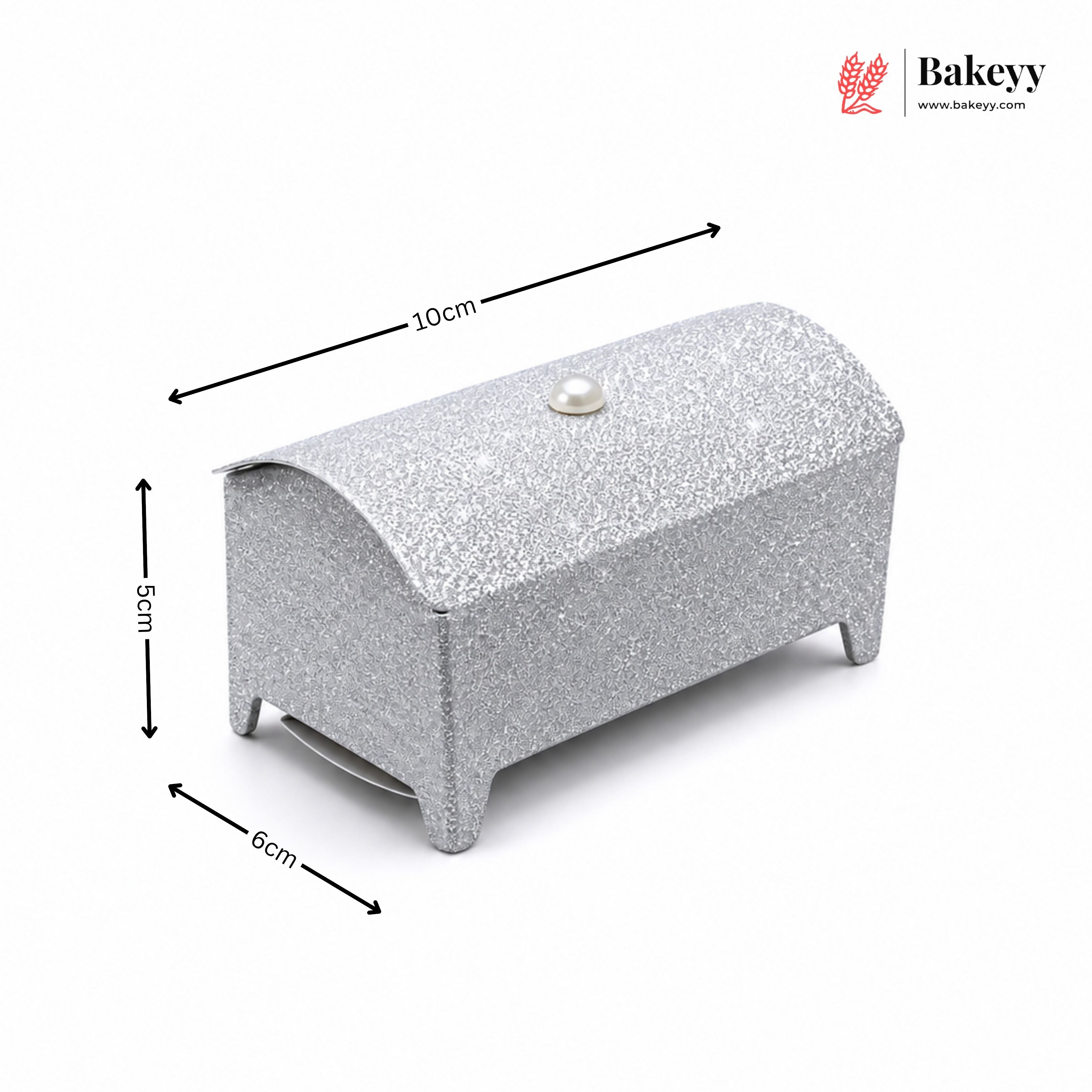 Silver glittery box with dimensions labeled and 'Bakeyy' branding.