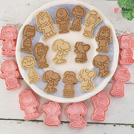 Snoopy Cartoon Theme Cookie Cutter & Embosser Set | 8 Piece | Pack of 1