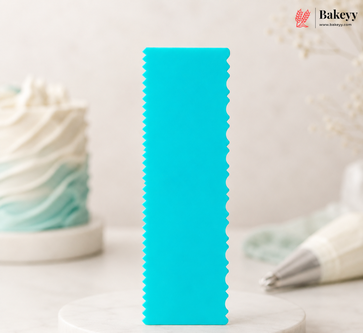 Scalloped Edge Cake Scraper – Creates soft, wavy patterns for a decorative touch| 1 Piece