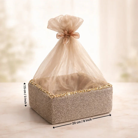 Gold net hamper basket with decorative trim, 20x15.5cm, gift packaging from Bakeyy India.
