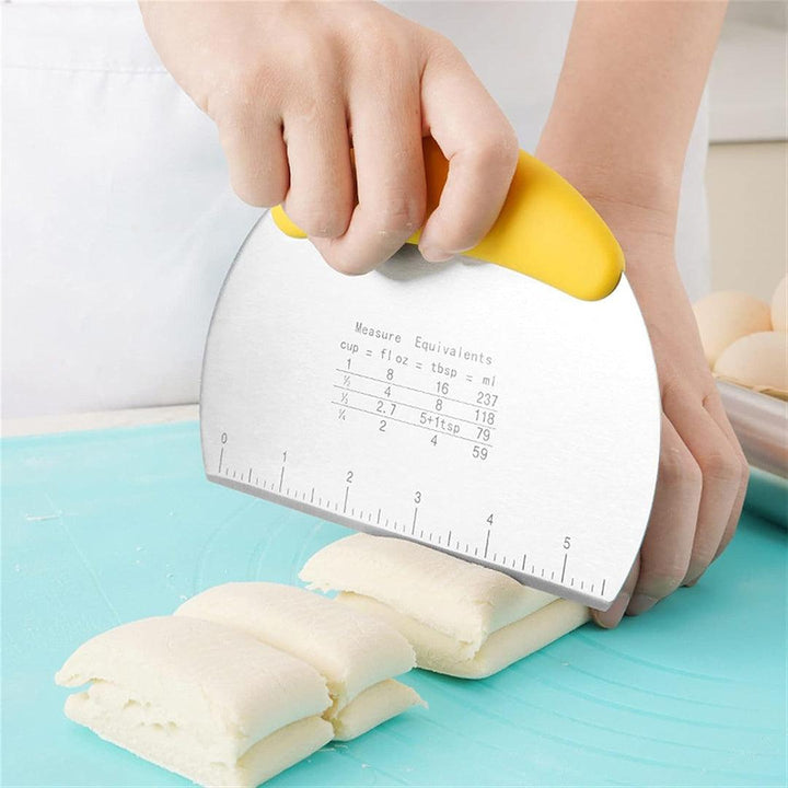 Pizza Cutter Scale Flour Dough Pizza Cutter Non Slip Bakery Tool with Steel Pastry Scap Paper Chopper Powder Patty Cutter Pizza Slicer - Bakeyy.com