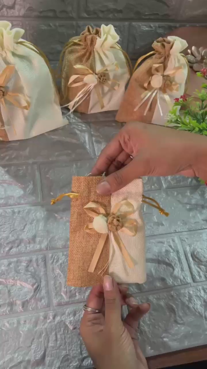 9x13cm| Brown & Cream Jute Potli Bag with Floral Accent | Traditional Potli Bag | Wedding Favor Bag | Jewelry Pouch | Floral Accent Gift Bag | Pack of 10