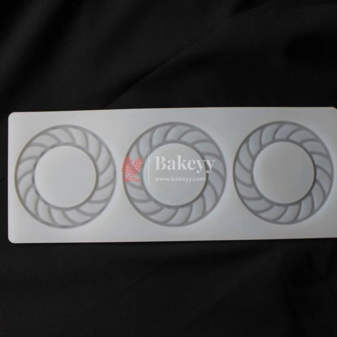 round-designer-3-cavity-garnishing-chocolate-mould-bakeyy-com-2 - Bakeyy.com
