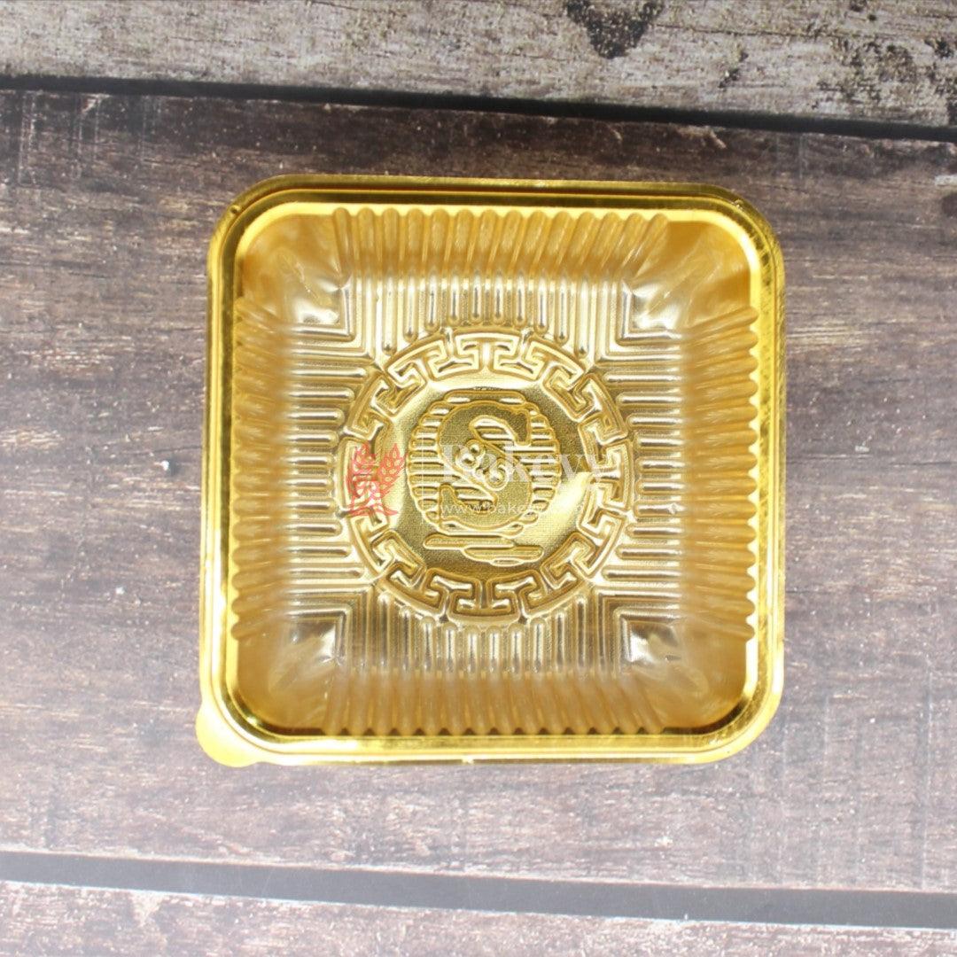 Square Disposable Plastic Gold Foil Tray | Sweet Tray | Chocolate Tray | Pack of 100 - Bakeyy.com - India - Square Disposable Plastic Gold Foil Tray | Sweet Tray | Chocolate Tray | Pack of 100 - 6 cm